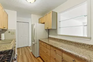 1207 S Old Wilke Rd, Arlington Heights, IL 60005 - Photo 9