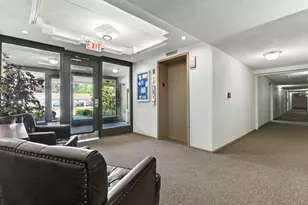 1207 S Old Wilke Rd, Arlington Heights, IL 60005 - Photo 19