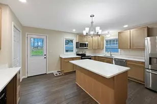 2128 Lancaster Heights Rd, Freeport, IL 61032 - Photo 5