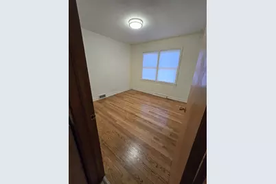 5750 W Leland Avenue, Chicago, IL 60630 - Photo 7