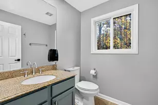 5541 E Celebrity Cir, Hanover Park, IL 60133 - Photo 13