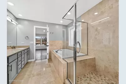 5541 E Celebrity Circle, Hanover Park, IL 60133 - Photo 17