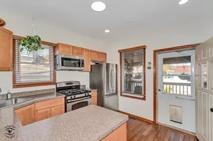 642 W 37th St, Chicago, IL 60609 - Photo 15