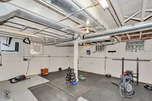 642 W 37th St, Chicago, IL 60609 - Photo 23