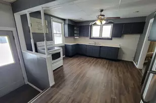 436 N Columbia Ave, Oglesby, IL 61348 - Photo 7