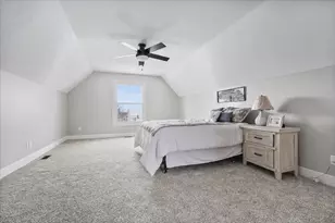 10 Prenzler Dr, Bloomington, IL 61704 - Photo 13