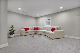 10 Prenzler Dr, Bloomington, IL 61704 - Photo 23