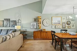 323 Morningside Dr, Bloomingdale, IL 60108 - Photo 7