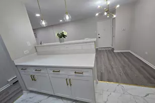 984 Crabapple Dr, Prospect Heights, IL 60070 - Photo 7