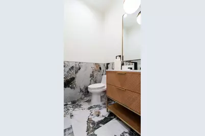 1018 N Princeton Avenue, Villa Park, IL 60181 - Photo 9