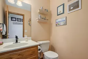 3431 Charlemaine Dr, Aurora, IL 60504 - Photo 15