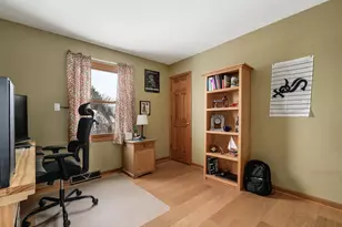 3431 Charlemaine Dr, Aurora, IL 60504 - Photo 25