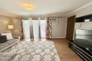 8059 W 84th St, Justice, IL 60458 - Photo 3