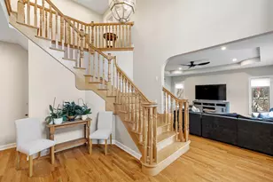 1203 N Burning Bush Ln, Mount Prospect, IL 60056 - Photo 3