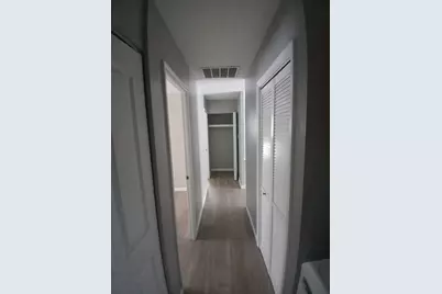 2203 W Kirby Avenue, Champaign, IL 61821 - Photo 5