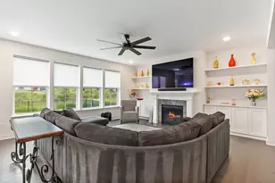 1119 Glengary Cir, Crystal Lake, IL 60012 - Photo 3