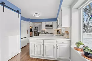 635 E Golf Rd, Libertyville, IL 60048 - Photo 7