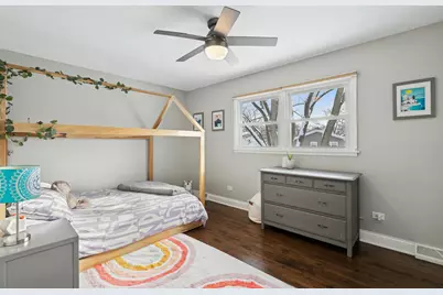 635 E Golf Road, Libertyville, IL 60048 - Photo 15