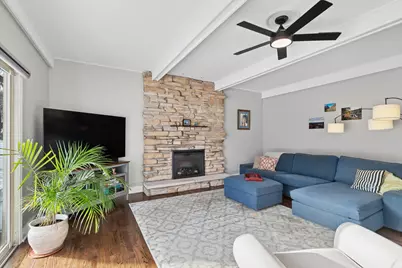 635 E Golf Road, Libertyville, IL 60048 - Photo 11