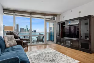 1211 S Prairie Ave, Chicago, IL 60605 - Photo 3