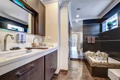 491 Old Surrey Lane #B, Hinsdale, IL 60521 - Photo 7