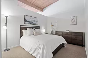 2333 W St Paul Ave, Chicago, IL 60647 - Photo 13