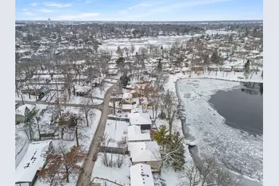 338 Hiawatha Drive, Lake in the Hills, IL 60156 - Photo 39