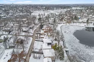 338 Hiawatha Dr, Lake in the Hills, IL 60156 - Photo 39