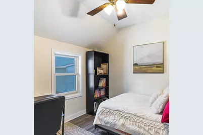 1703 N Monticello Avenue, Chicago, IL 60647 - Photo 13