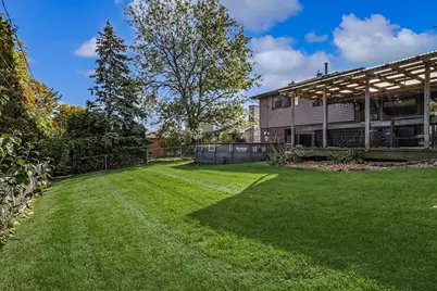 417 Glenys Drive, Lemont, IL 60439 - Photo 5