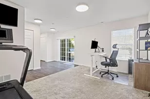 2548 Huntleigh Ln, Woodridge, IL 60517 - Photo 21