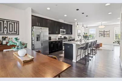 2548 Huntleigh Lane, Woodridge, IL 60517 - Photo 5