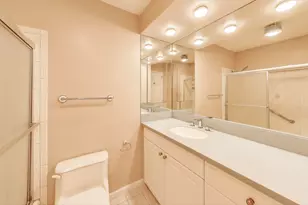 1560 N Sandburg Terrace, Chicago, IL 60610 - Photo 21