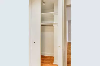 1560 N Sandburg Terrace #510, Chicago, IL 60610 - Photo 19