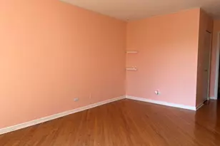 805 Leicester Rd, Elk Grove Village, IL 60007 - Photo 17