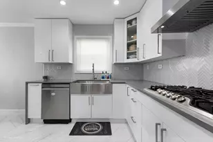 7030 Foster St, Morton Grove, IL 60053 - Photo 11