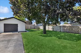 1015 Oakland Ave, Joliet, IL 60435 - Photo 23