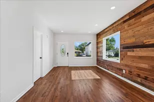 1015 Oakland Ave, Joliet, IL 60435 - Photo 3