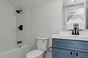 1015 Oakland Ave, Joliet, IL 60435 - Photo 15