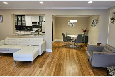 200 Lake Boulevard #402, Buffalo Grove, IL 60089 - Photo 9