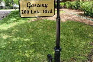 200 Lake Blvd, Buffalo Grove, IL 60089 - Photo 3