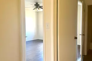 13 Pioneer Park Pl, Elgin, IL 60123 - Photo 13