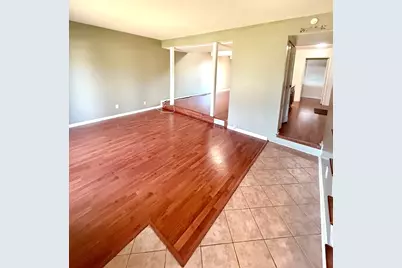 13 Pioneer Park Place, Elgin, IL 60123 - Photo 5