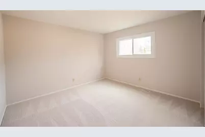 266 Dartmoor Drive, Crystal Lake, IL 60014 - Photo 7