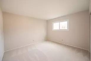 266 Dartmoor Dr, Crystal Lake, IL 60014 - Photo 7