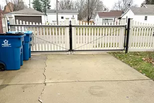 400 W Erie St, Spring Valley, IL 61362 - Photo 29