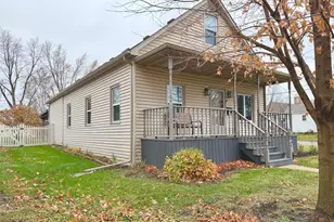 400 W Erie St, Spring Valley, IL 61362 - Photo 3