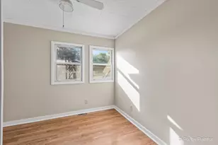 430 Hollister Ave, Rockford, IL 61108 - Photo 9