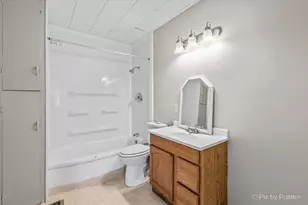 430 Hollister Ave, Rockford, IL 61108 - Photo 11