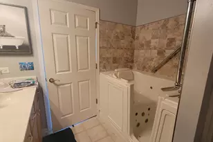 1415 Cambria Dr, Dekalb, IL 60115 - Photo 17